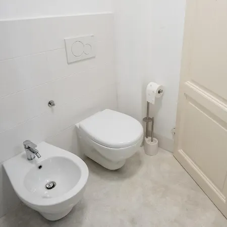 Bilocale Le Rondini Centralissimo Пезаро
