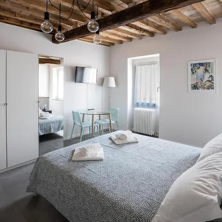 Bilocale Le Rondini Centralissimo Διαμέρισμα *